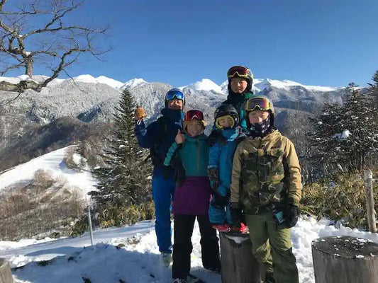 高山人は、雪が降ると動き出す